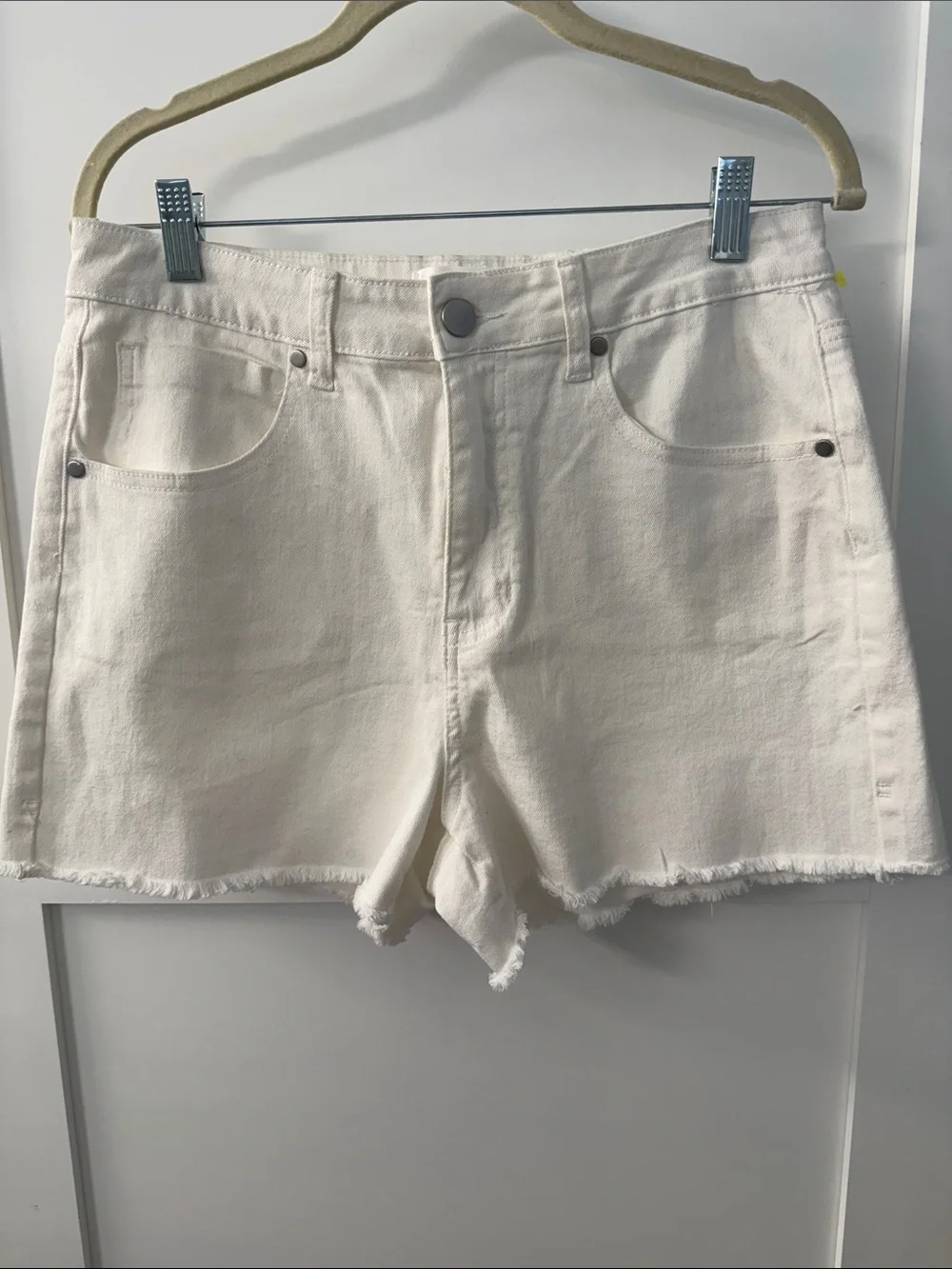 Abound (Nordstrom) White Raw-Hem Denim Shorts - Picture 7 of 7